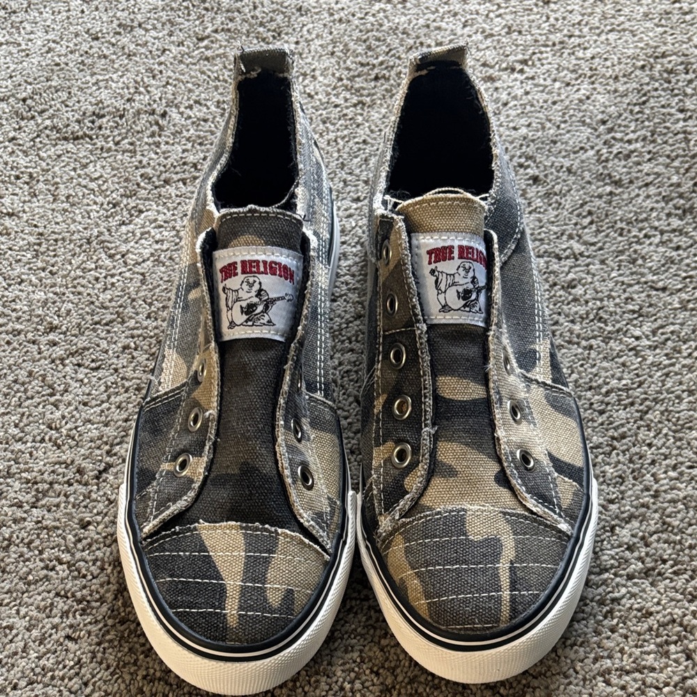 New True Religion Camouflage Canvas slip on Sneakers sz 8.5